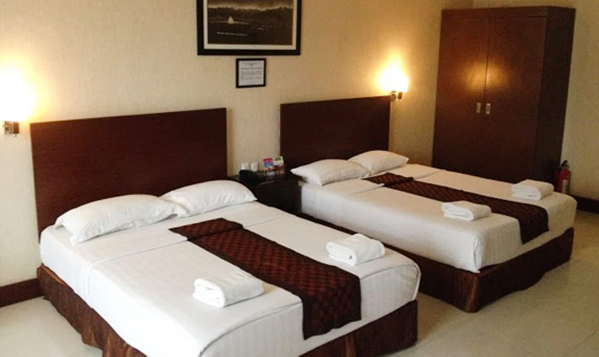 Baguio Crown Legacy Hotel Багио Экстерьер фото