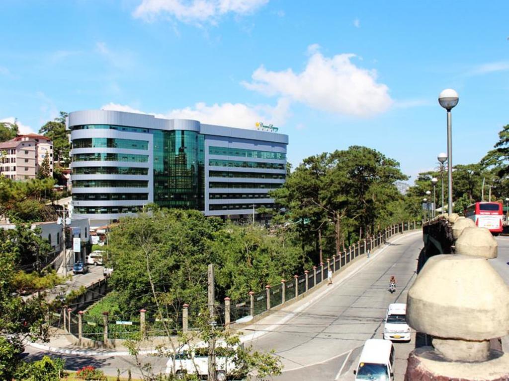 Baguio Crown Legacy Hotel Багио Экстерьер фото