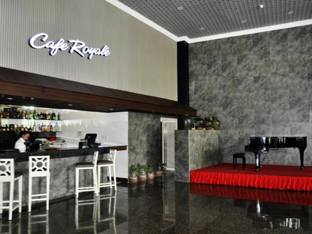 Baguio Crown Legacy Hotel Багио Экстерьер фото
