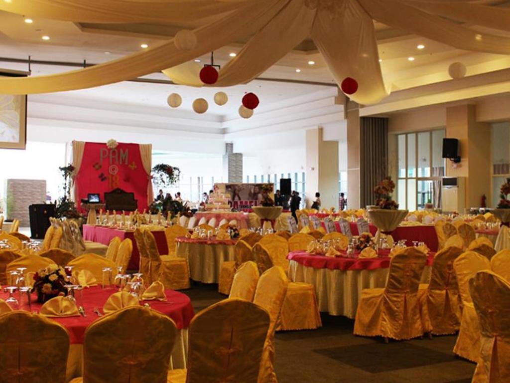 Baguio Crown Legacy Hotel Багио Экстерьер фото